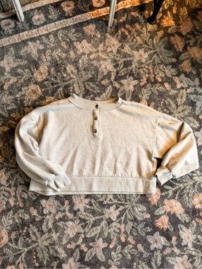 bp Light Grey Cropped Crewneck